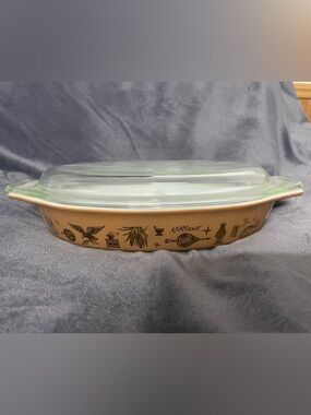 PYREX Early American Split Casserole Dish with Lid